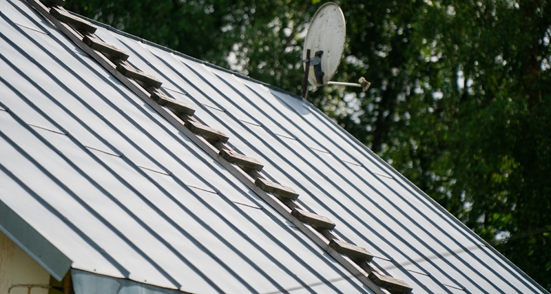Standing Seam Metal Roof with snow guards